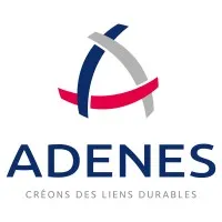 Voici le logo de la marque ADENES qui représente son identité graphique.